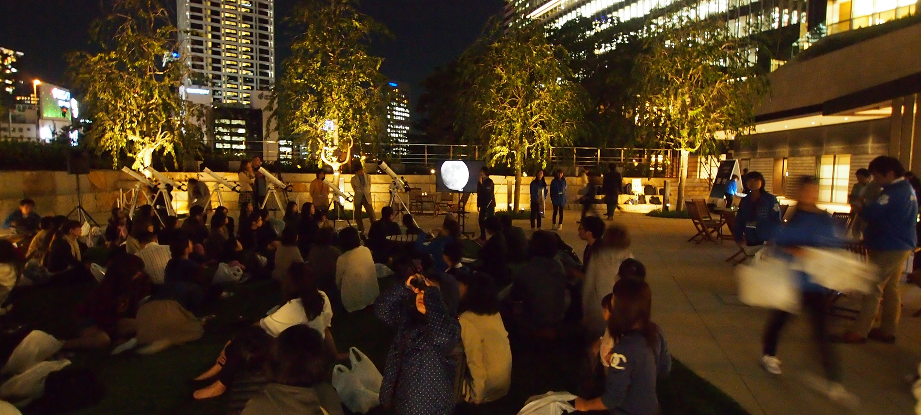 星空の集い 夜空で輝く月のクレーターを見よう