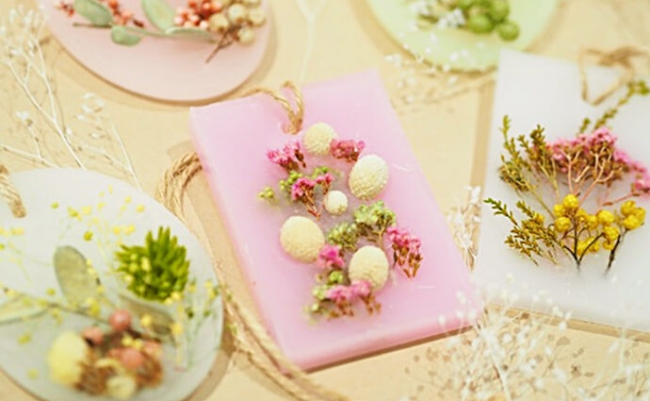 KIOI FLOWER WORKSHOP アロマワックスサシェを作ろう by キャンドルスタジオ代官山