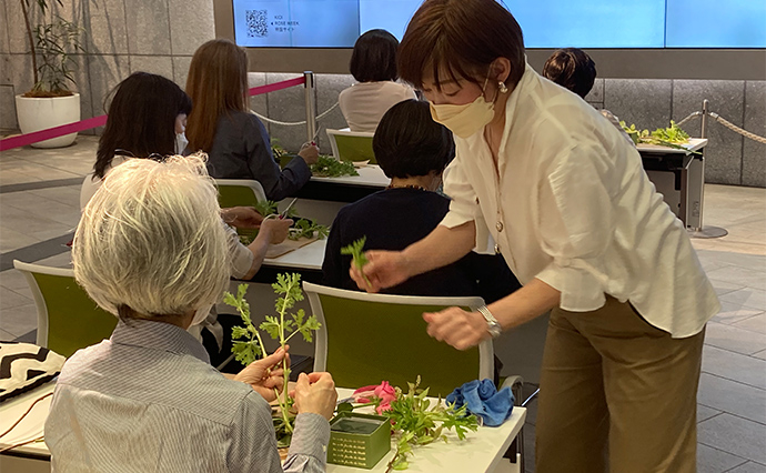 KIOI Flower Salon By レ ミルフォイユ ドゥ リベルテ　ROSE BOXアレンジメント